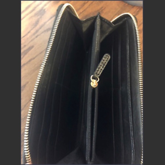 Michael Kors wallet - Picture 3 of 3